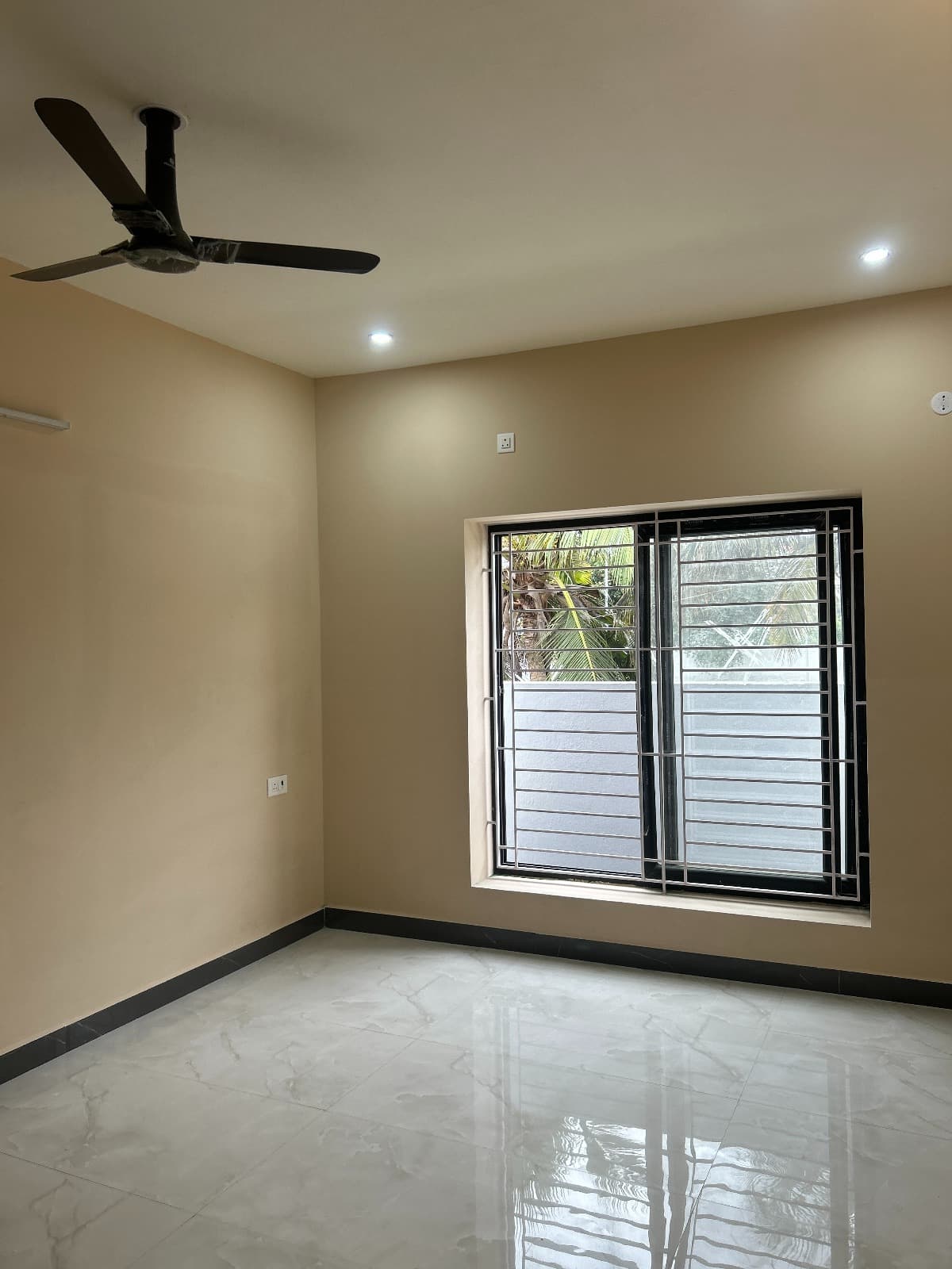Image 4 of Doors and windows installation