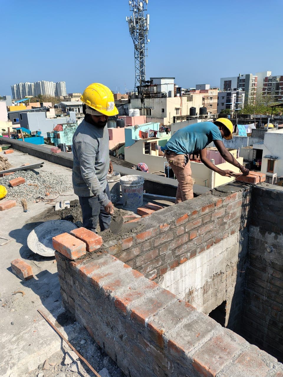 Applying mortar and alignment